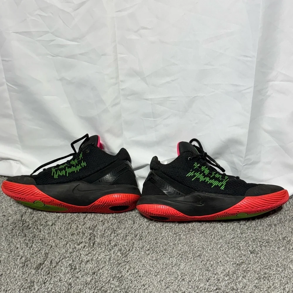 Nike Boys Kyrie Flytrap ll AQ3412-005 Black Basketball Size 6.5Y